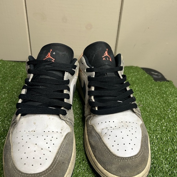 Size 12M- Jordan 1 Low SE
Flight Club used no box - Picture 4 of 7